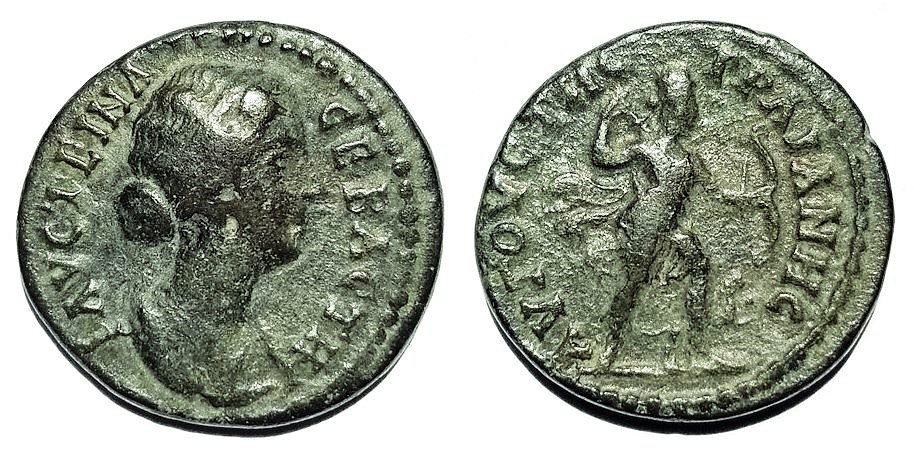 Faustina Jr Augusta Trajana Artemis.jpg