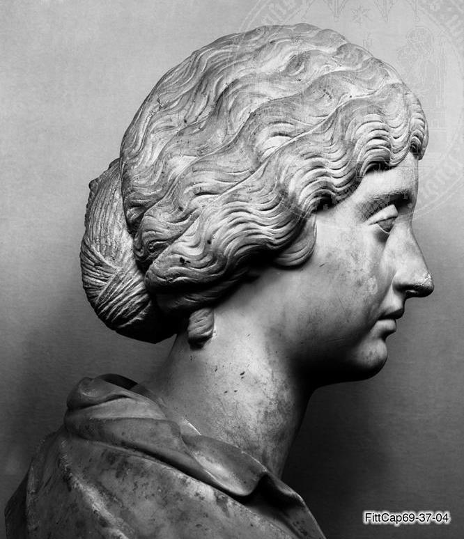 Faustina Jr Capitoline type 9 hairstyle.jpg