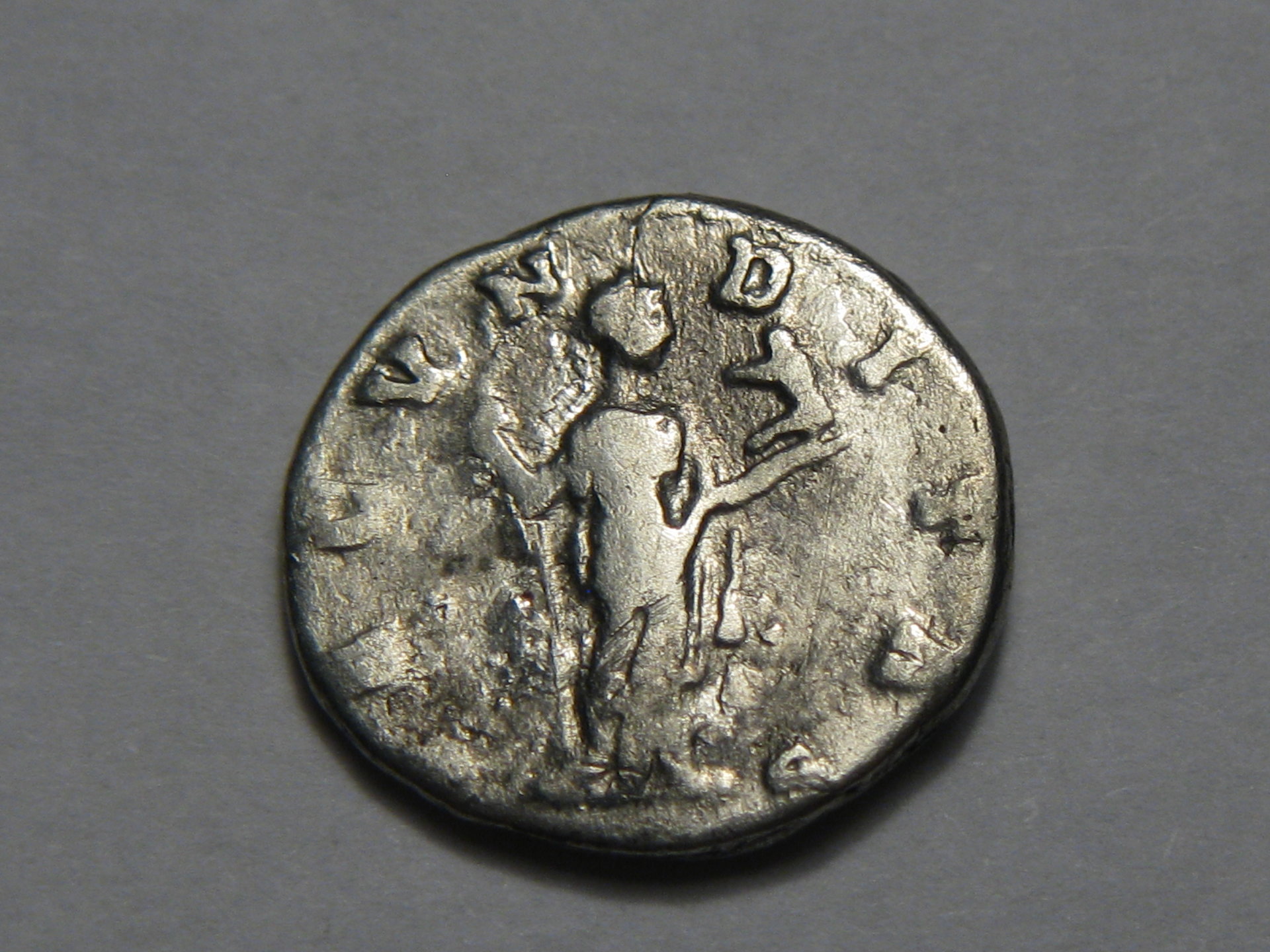 Faustina jr. denarius 004.JPG