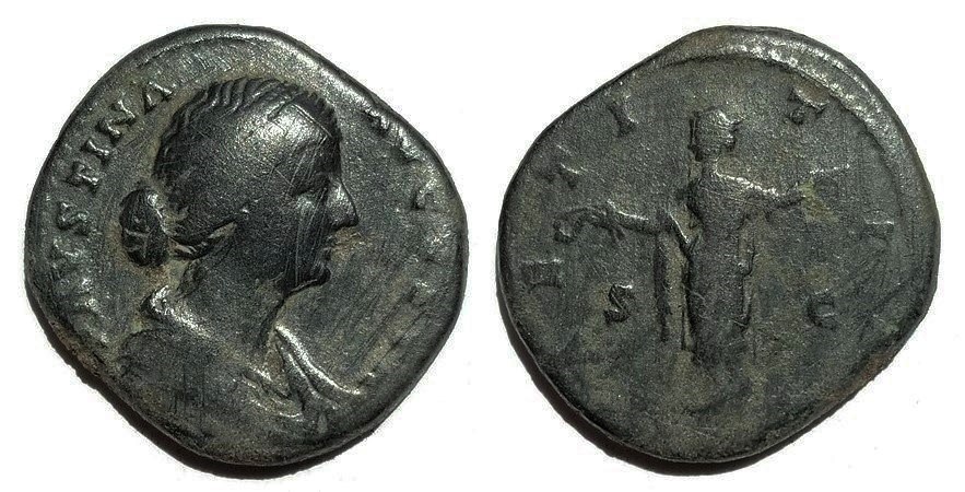 Faustina Jr LAETITIA S C standing left as.jpg