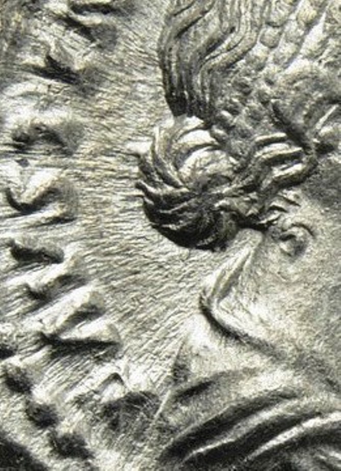Faustina Jr LAETITIA standing denarius zoom.jpg