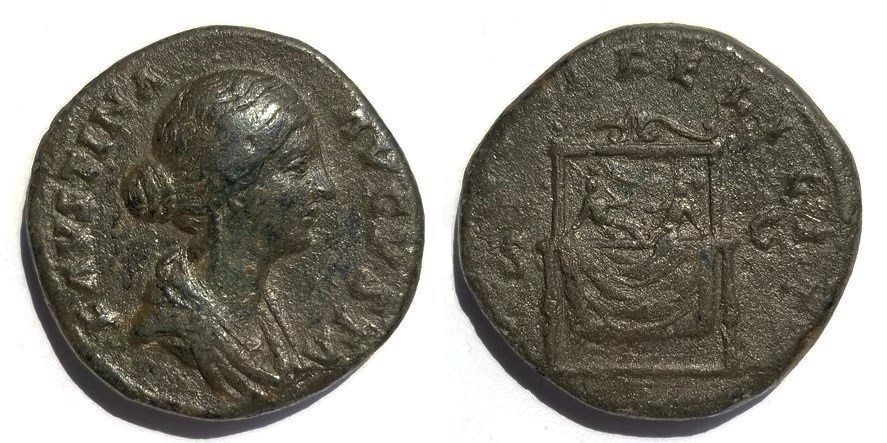 Faustina Jr SAECVLI  FELICIT S C Sestertius.jpg