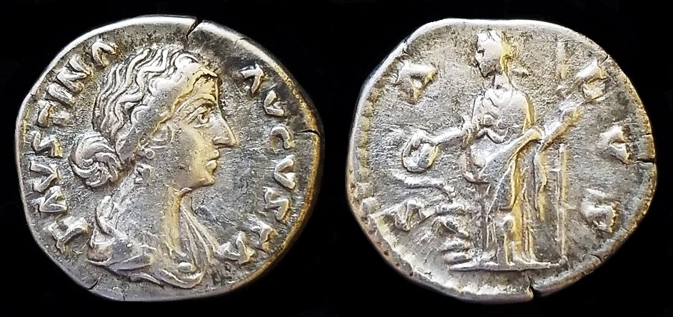 Faustina Jr SALVS standing denarius.jpg