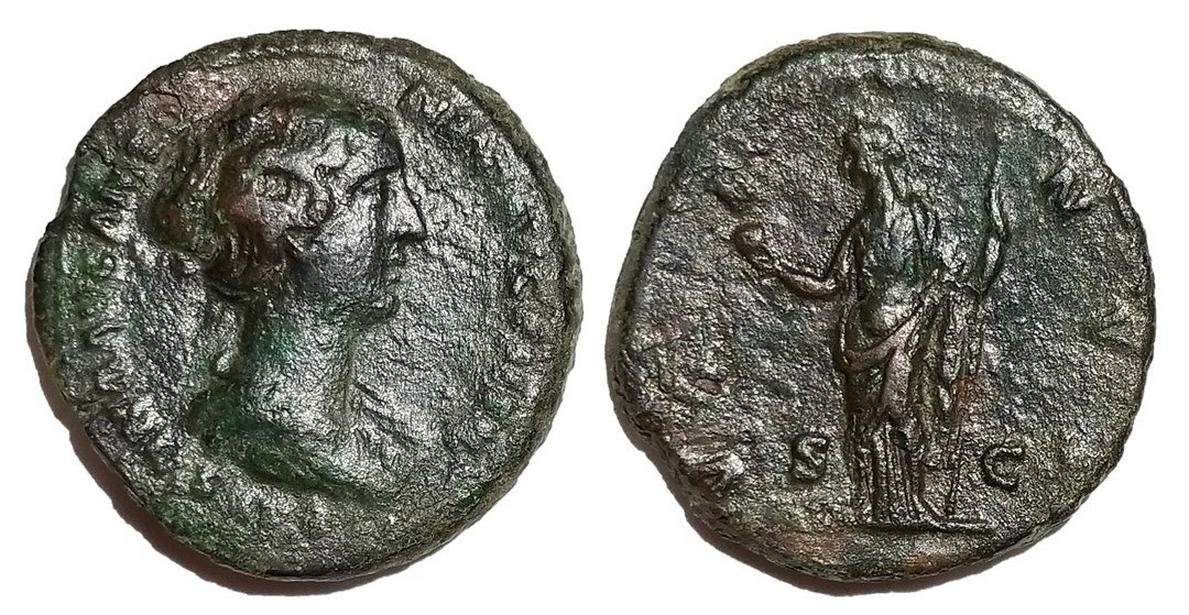 Faustina Jr VENVS S C apple and scepter MB long obv inscr type 3 hairstyle.jpg