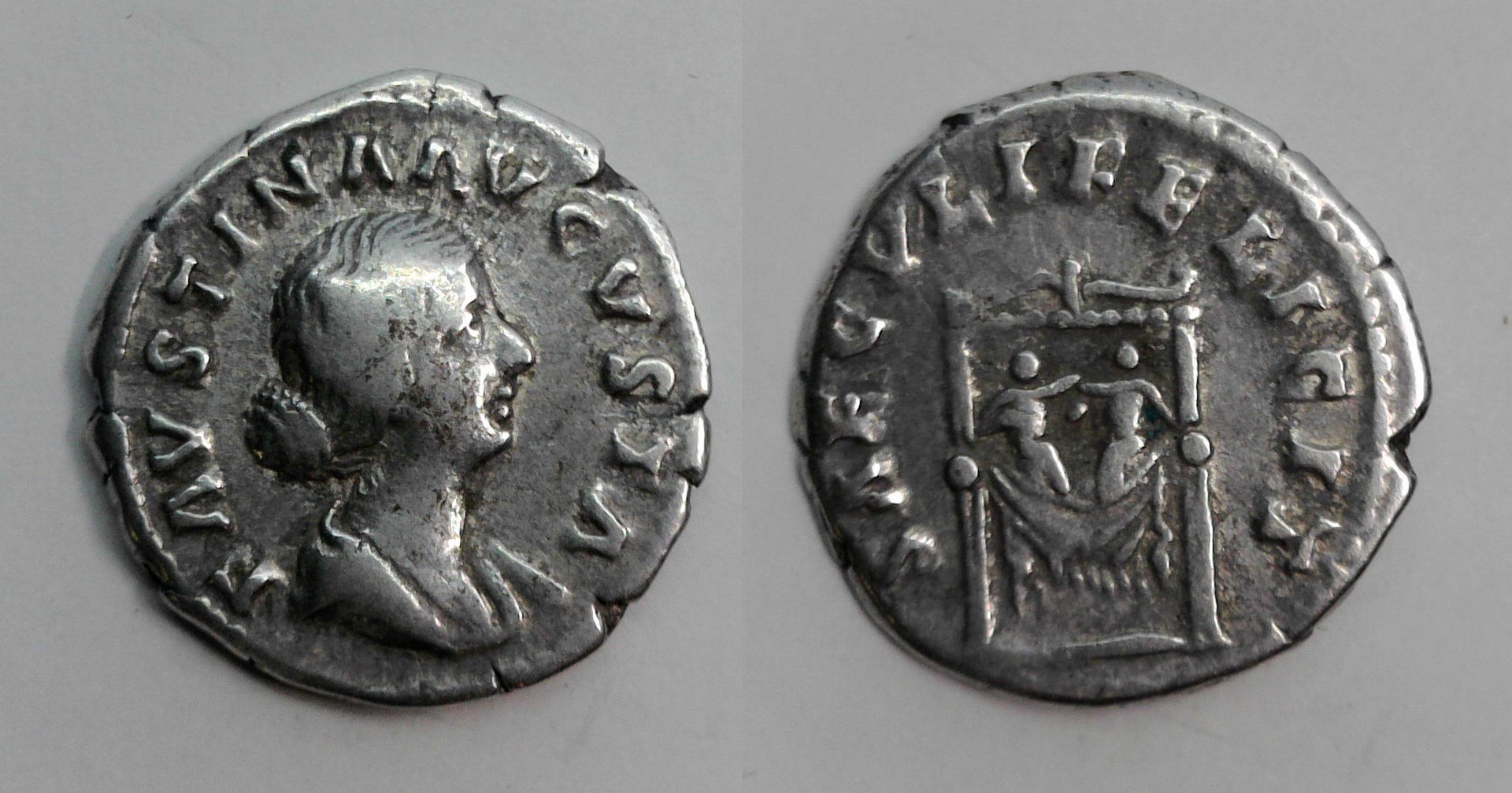 Faustina Saeculi Felicit.jpg