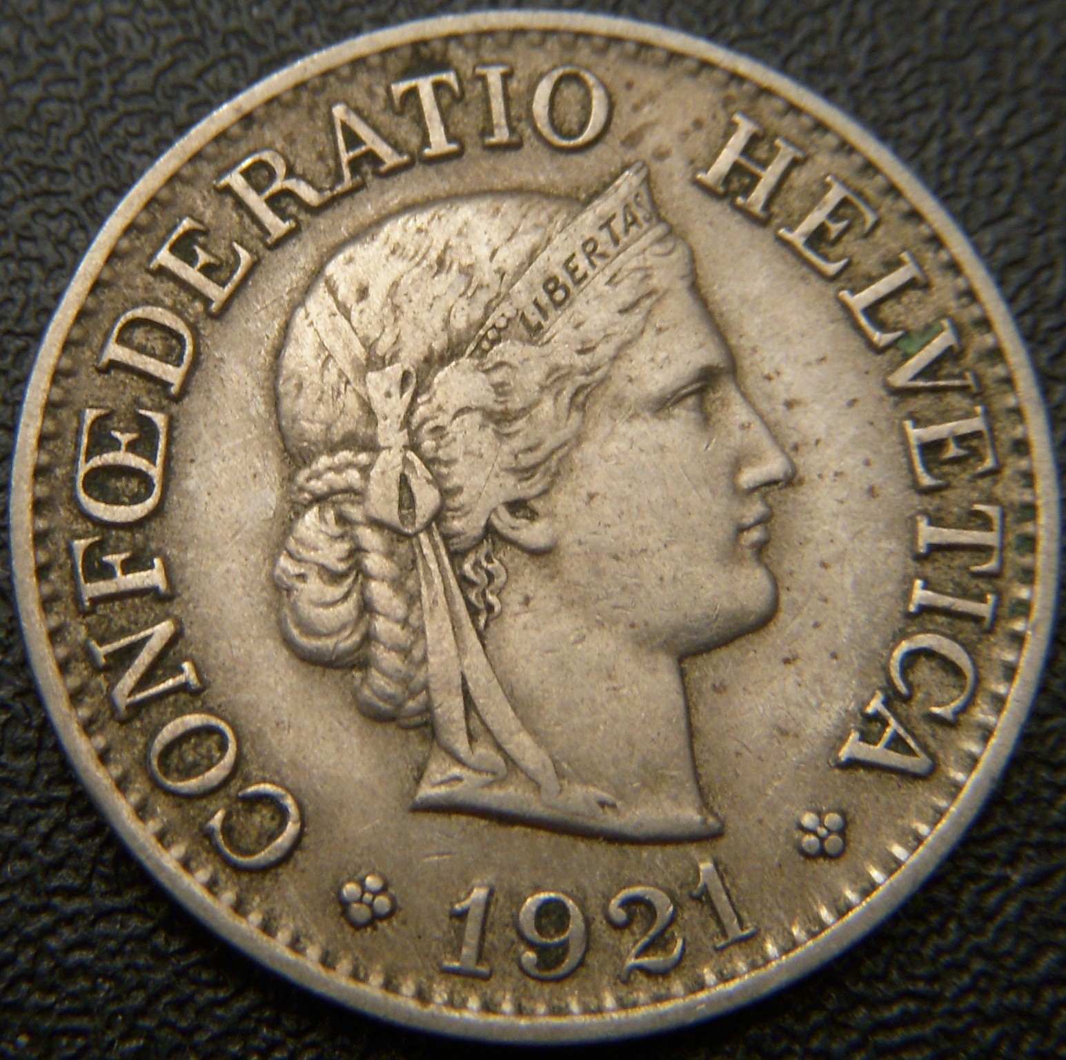 FCSUI1921B10R1.jpg