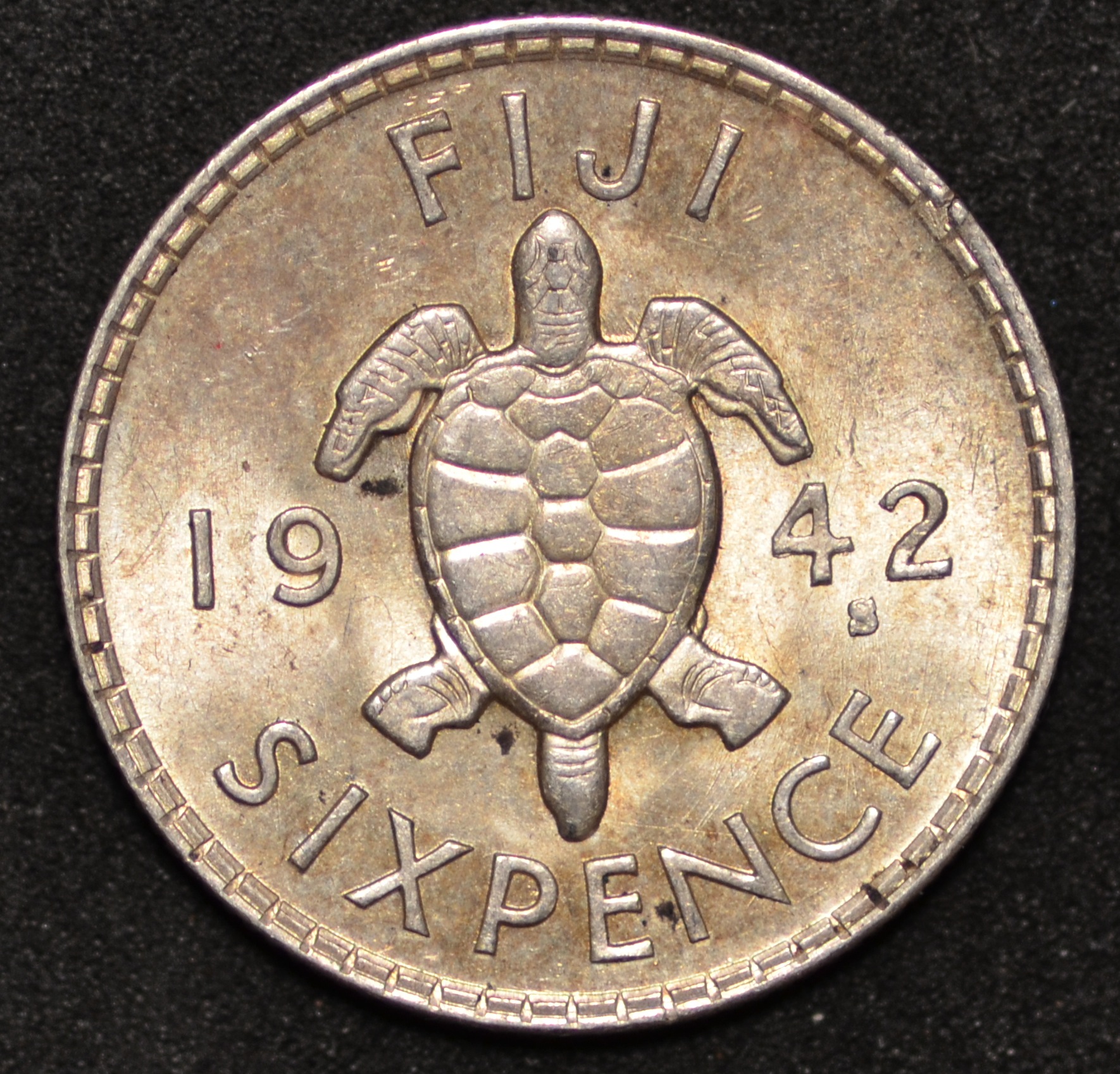 Fiji - 1942 S 6 Pence - Obverse.JPG