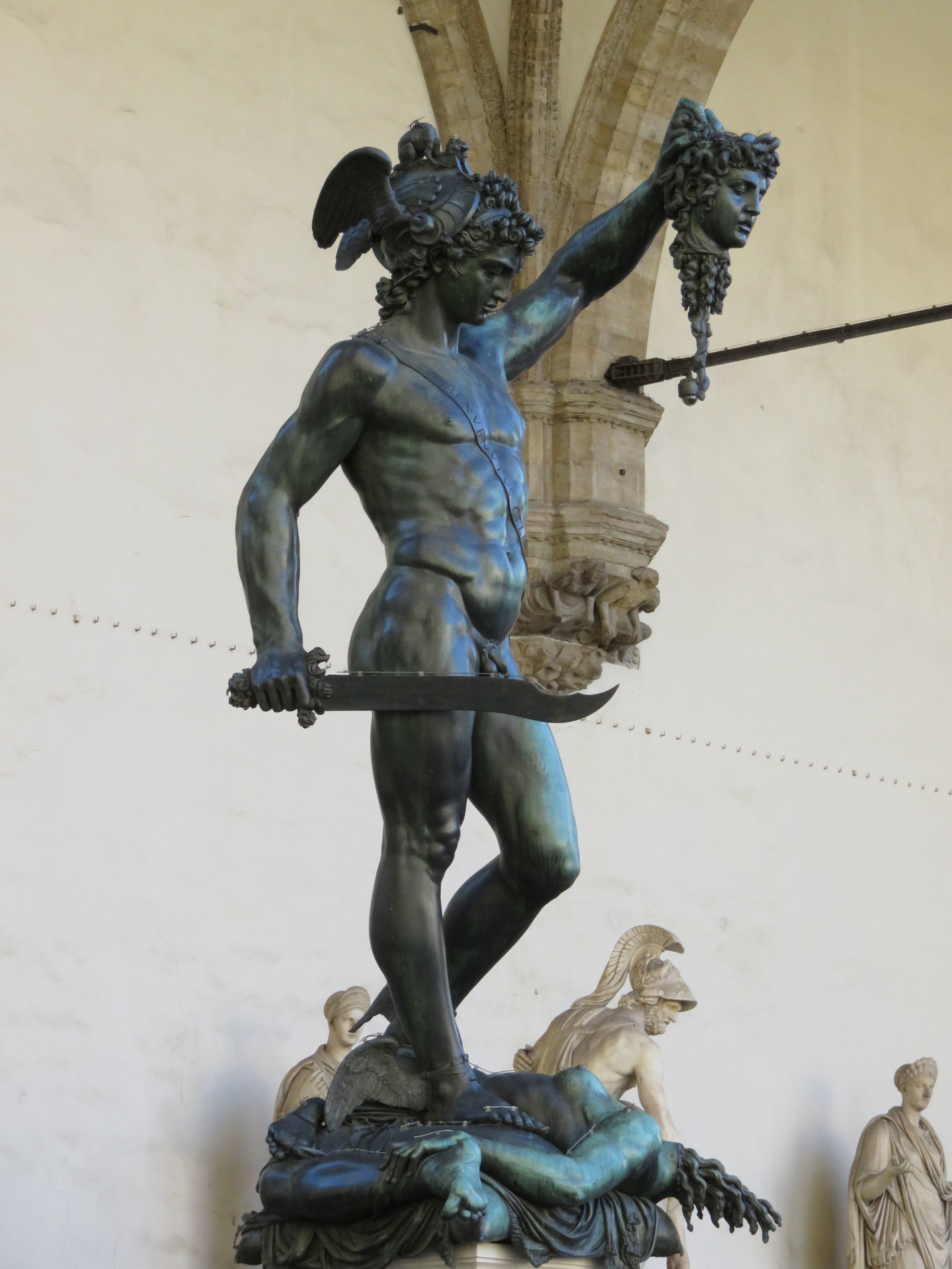 Florence Perseus with head of Medusa.jpg