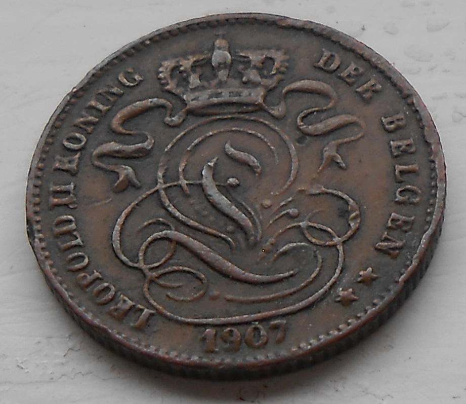 foriegn coins with cats 016.JPG