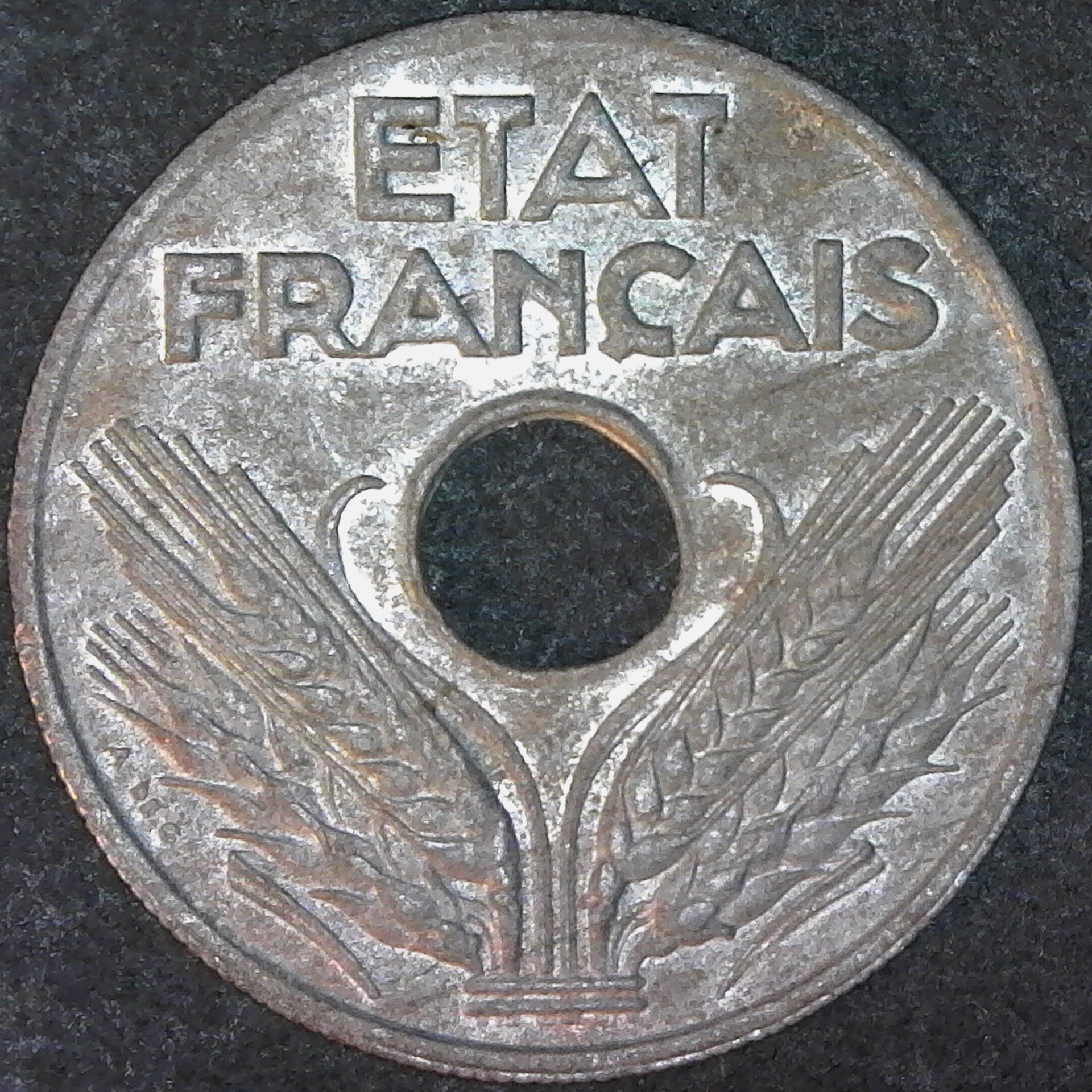 France 20 centimes 1943 reverse.jpg