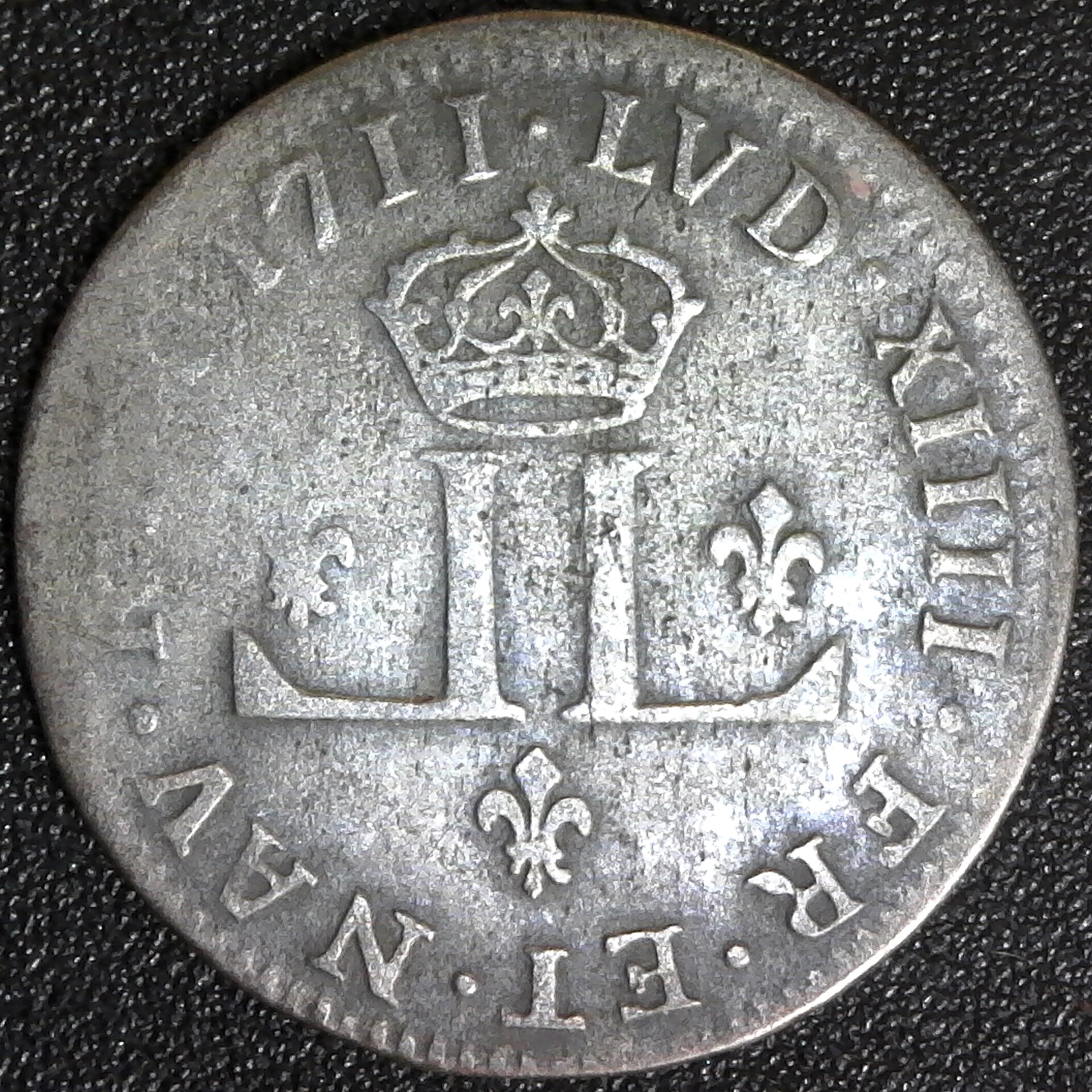 France Canada French Colonies 30 Deniers 1711 D Lyon obv.jpg