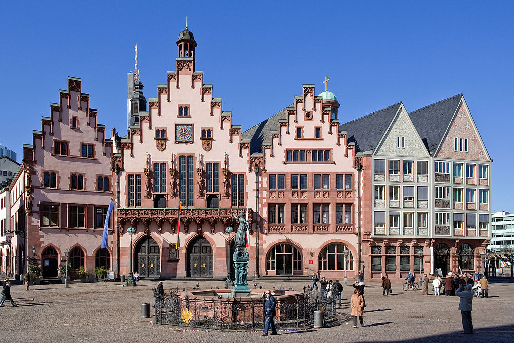 Frankfurt_Am_Main-Roemerberg_19-27_von_Suedosten-20110307.jpg