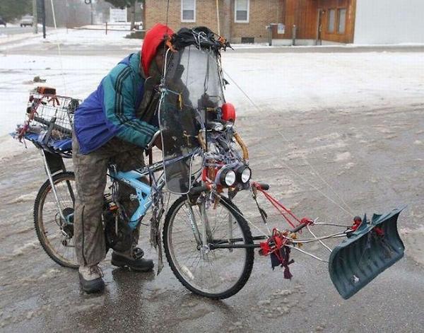Funny-pictures-Bike-snow-plow.jpg