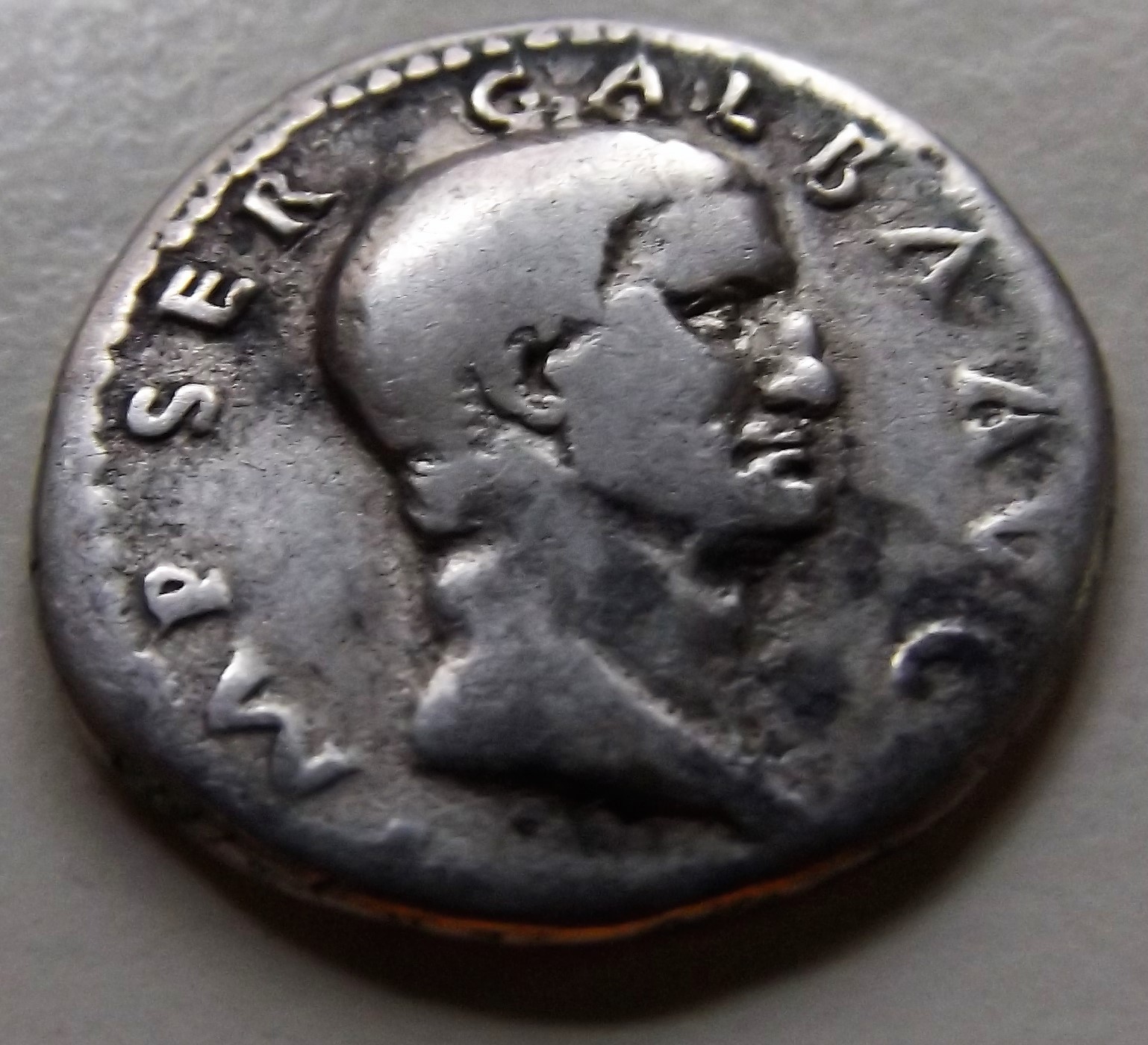 galba denarius with wreath reverse 001.JPG