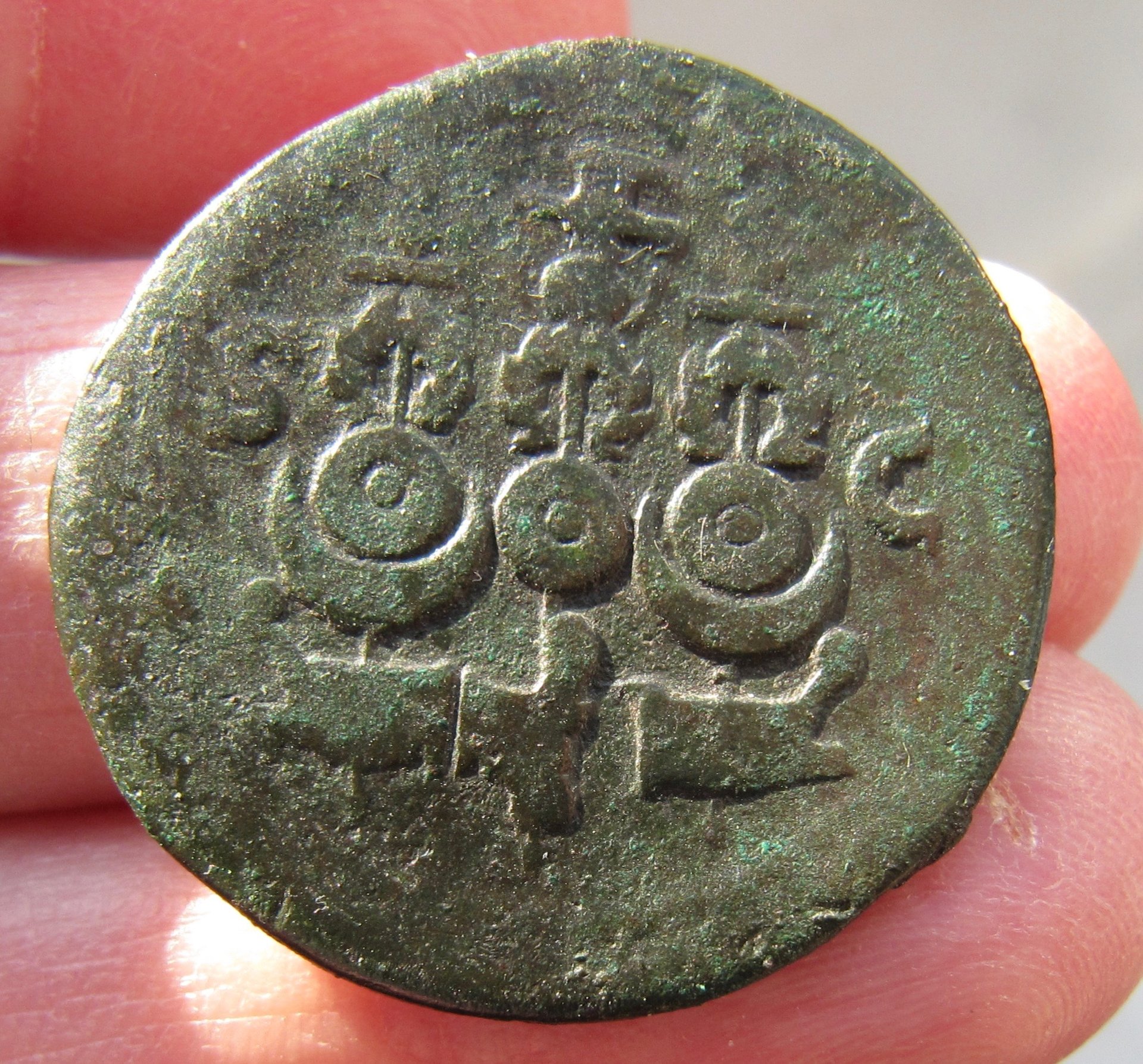 Galba in hand rev - 1.jpg