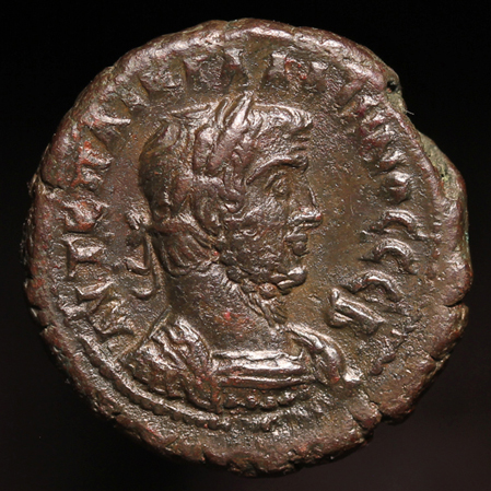 GallienusWreathEagleO3x449_edited-1.jpg