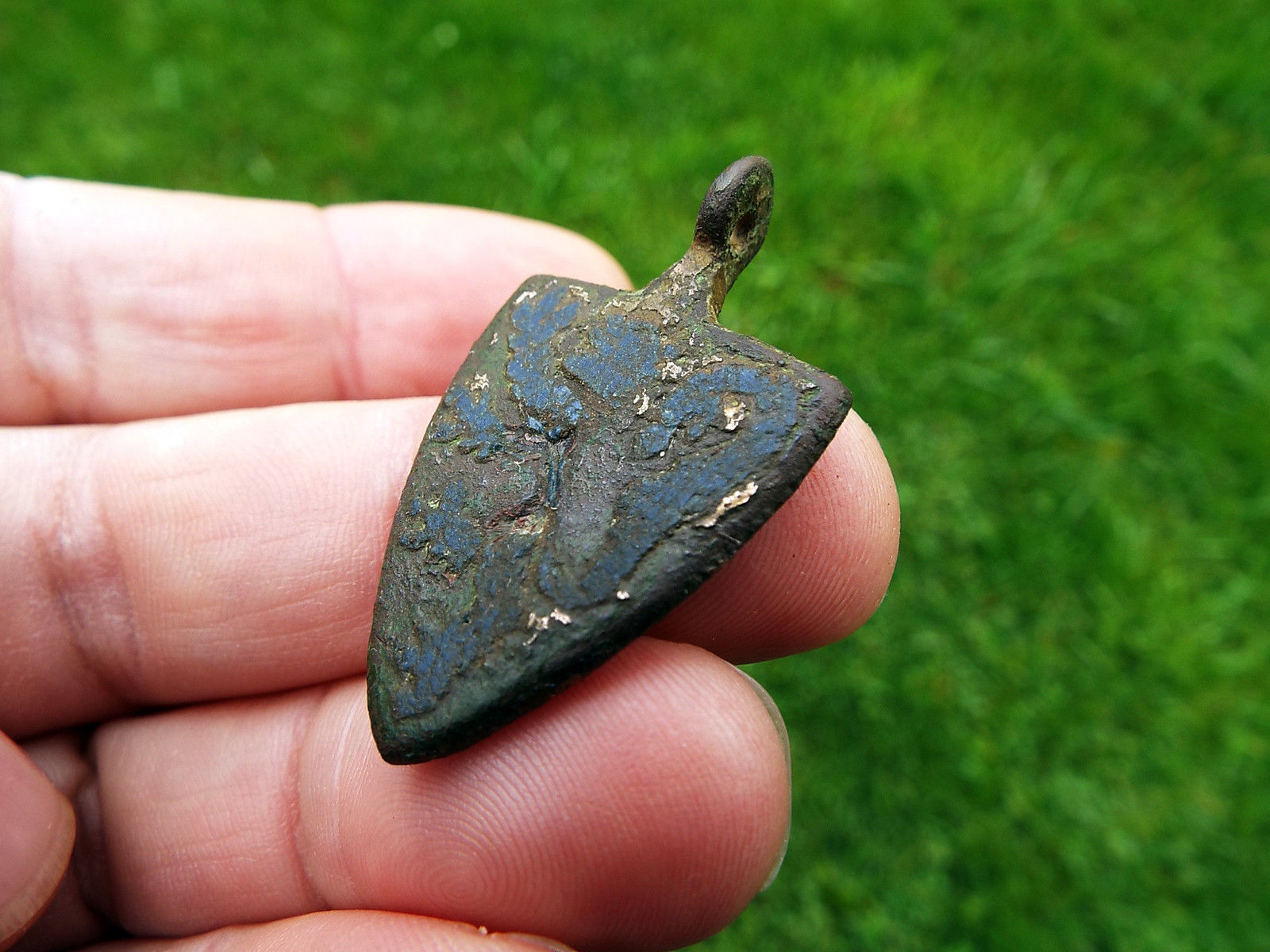 GENEALOGY, ENGLAND, HARNESS PENDANT, PERCY 1.jpg
