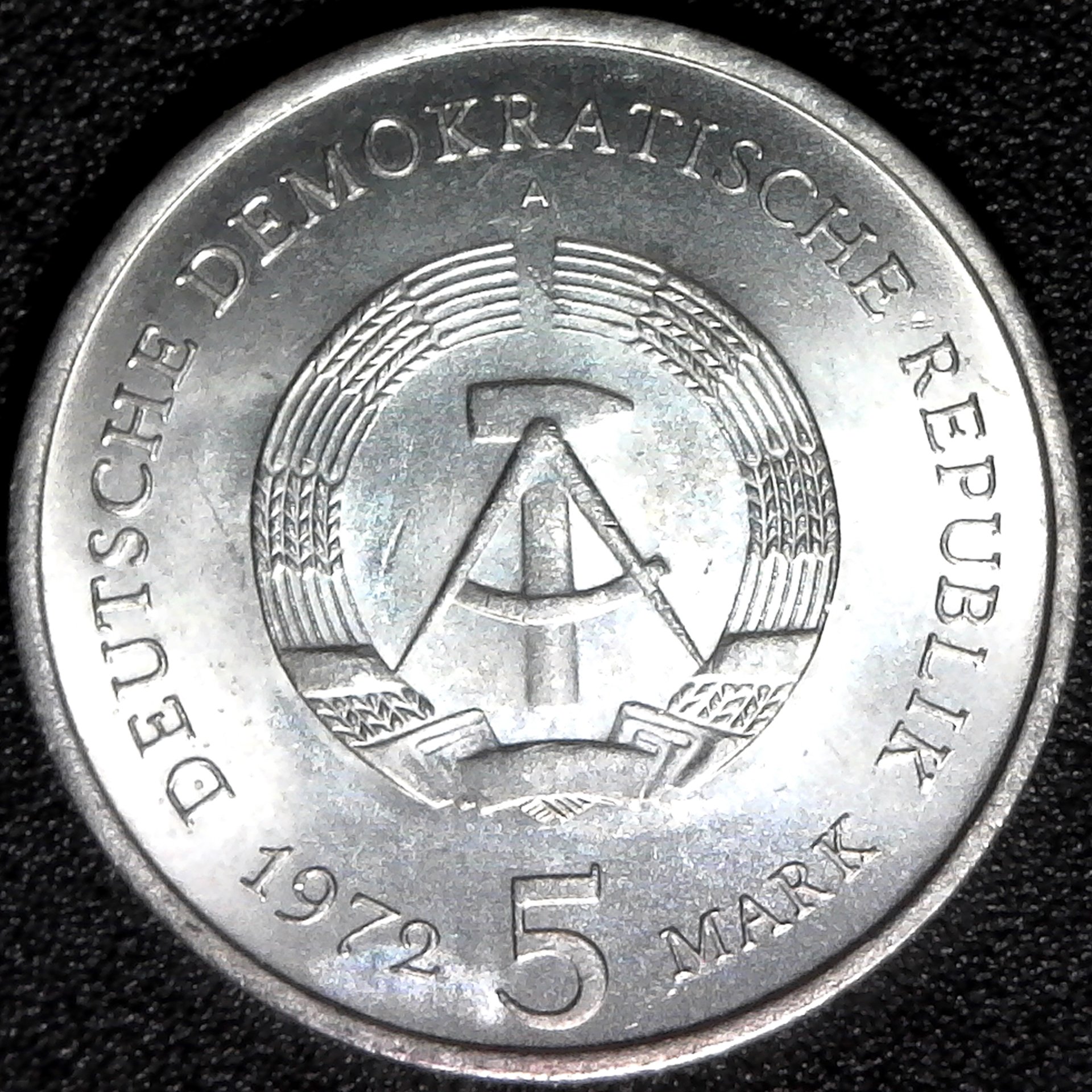Germany - East Germany 5 Mark 1972-A obv.jpg
