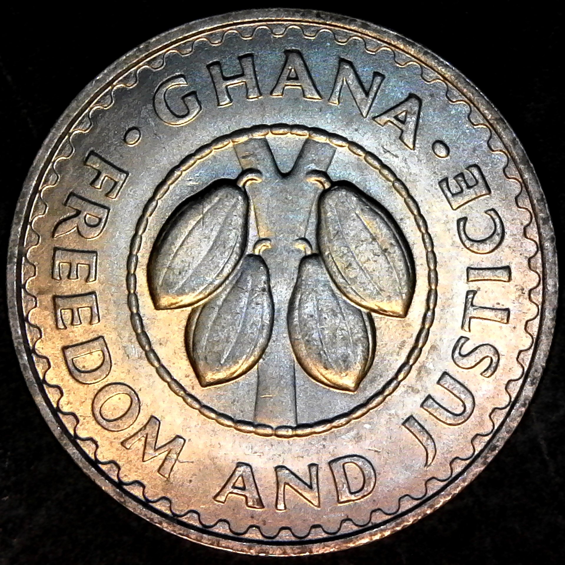 Ghana 5 Pesewas 1967 rev.jpg