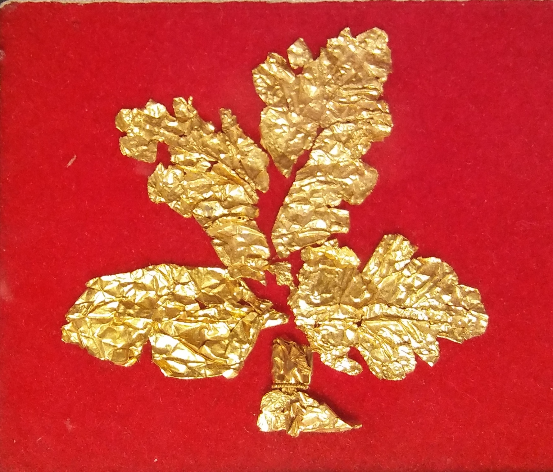 Gold Leaf 1 (up).jpg