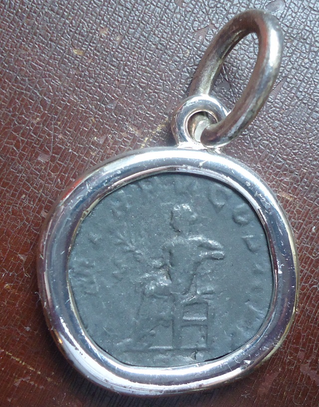 Gordian III Pendant Oct 17 (5).JPG