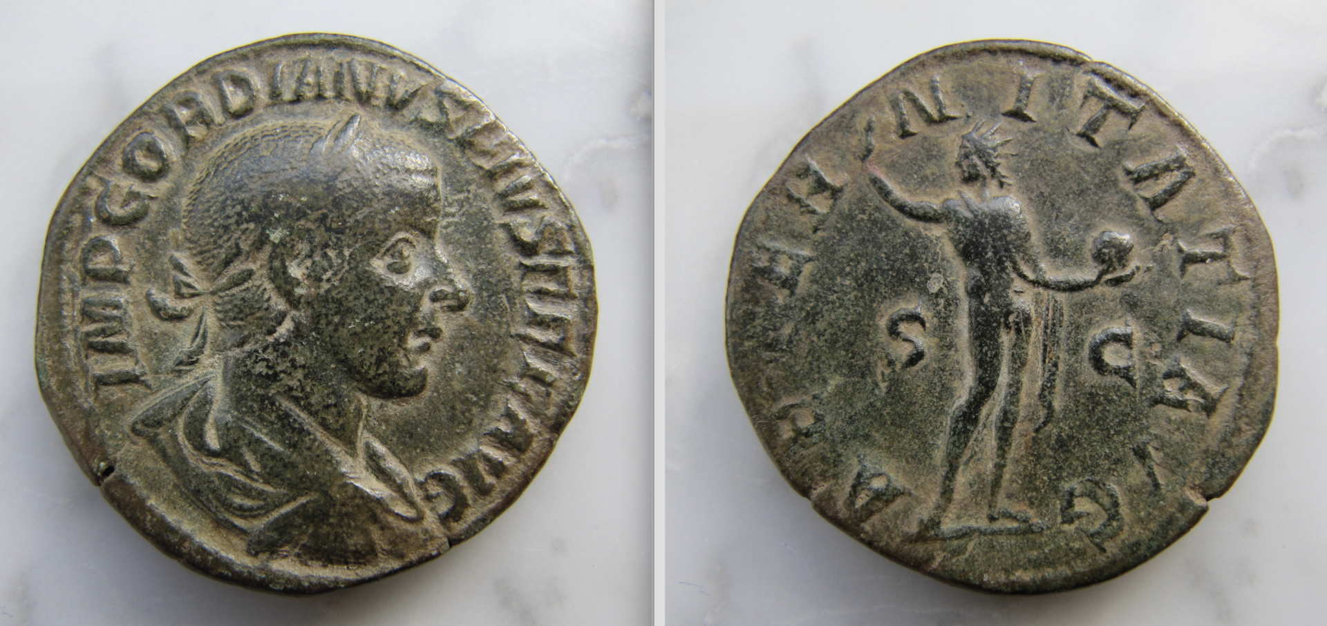Gordian Sestertius - Aeternitati AVG - OBV:REV GP.png