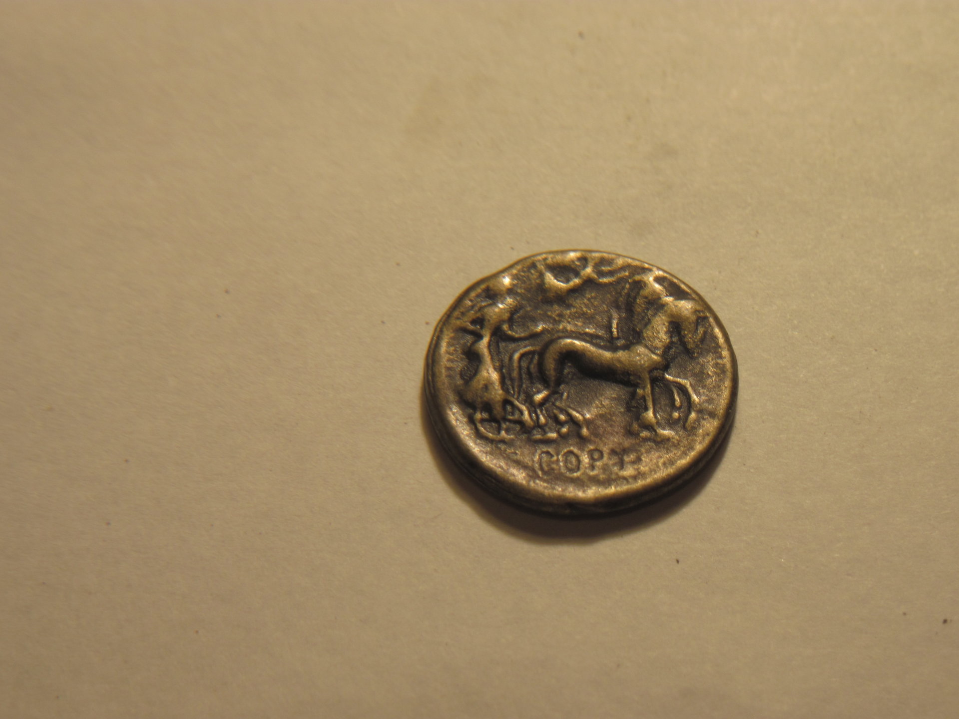 Gratian           manfaced bull coin 011.JPG