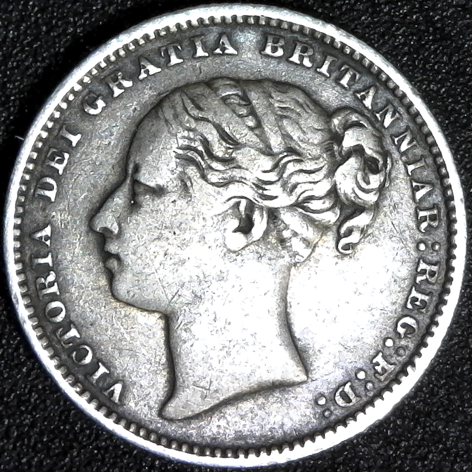 Great Britain 1 Shilling 1880 obv.jpg