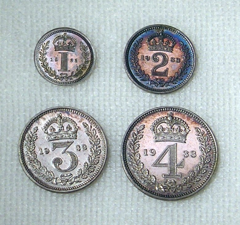 Great Britain 1933 Maundy Set.jpg