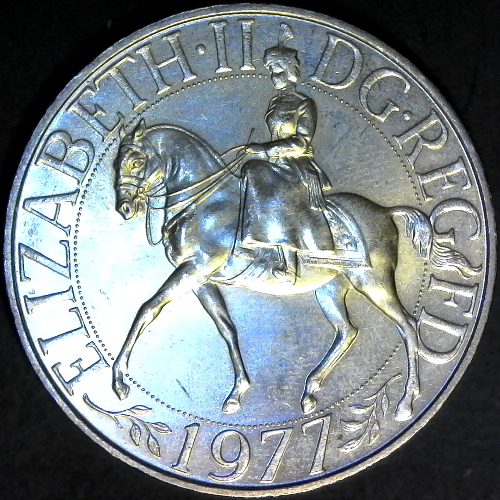 Great Britain Crown 25 Pence Elizabeth II Silver Jubilee Commerative 1977 obv.jpg