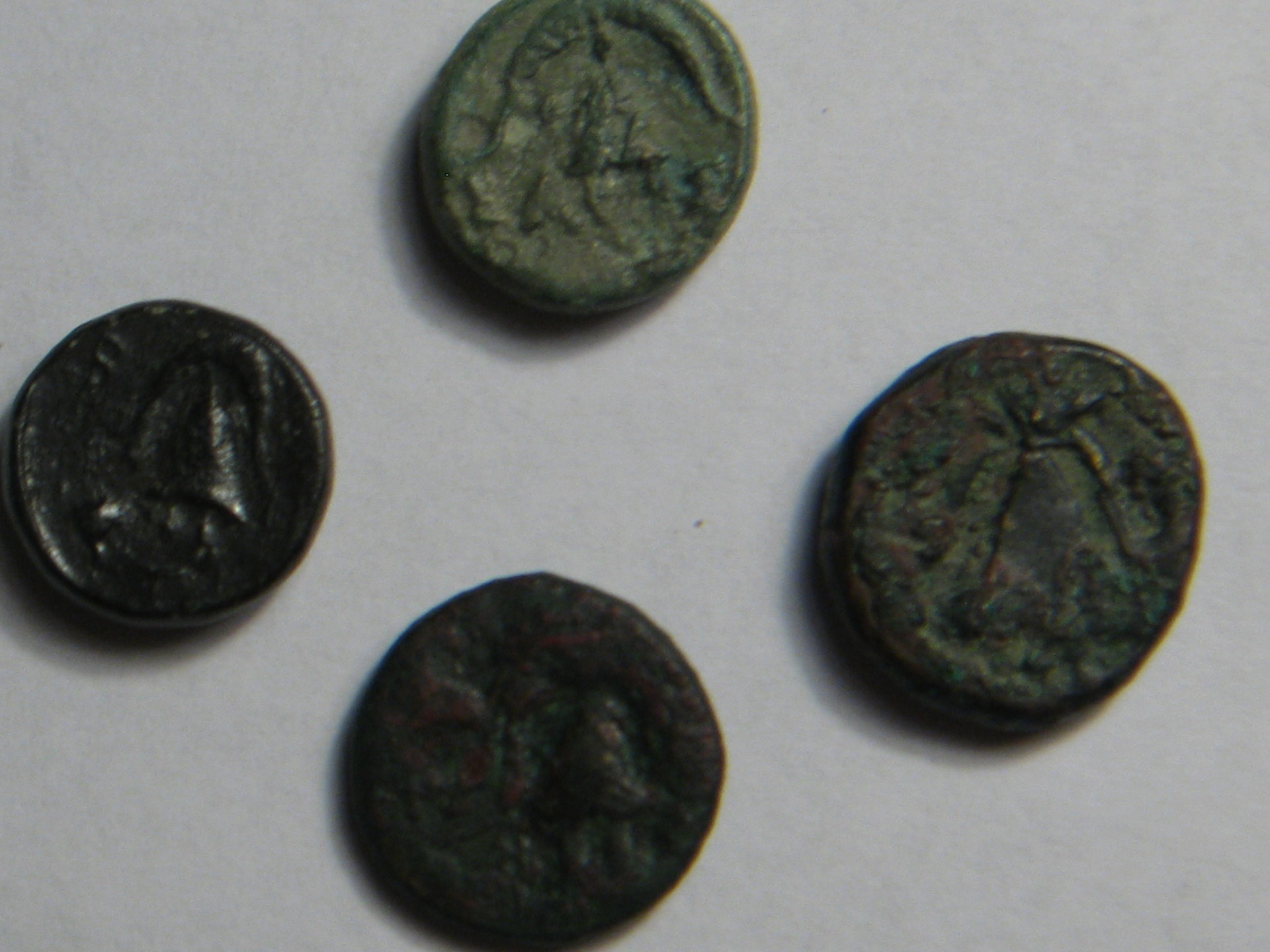 Greek bronze shields 002.JPG