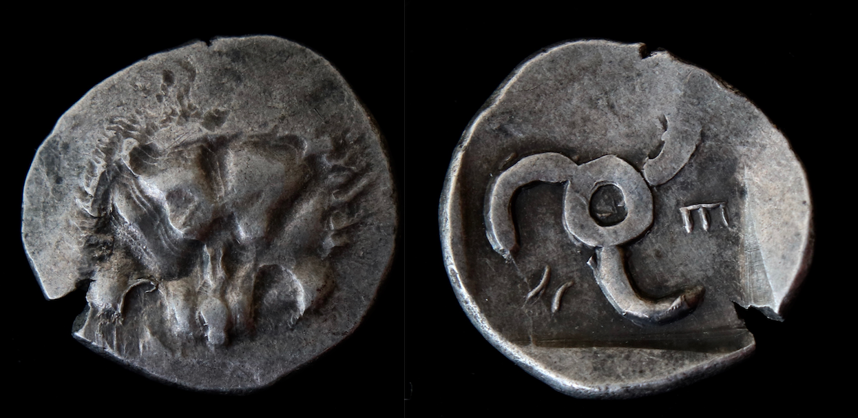 Griechen – Lykien, Dynast Mithrapata, 1:6 Stater, Löwenskalp:Triskele.png