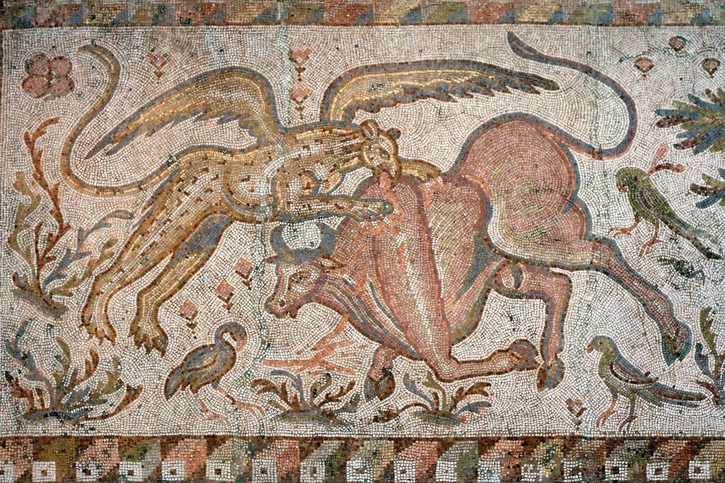 Griffon attacking a bull.jpg