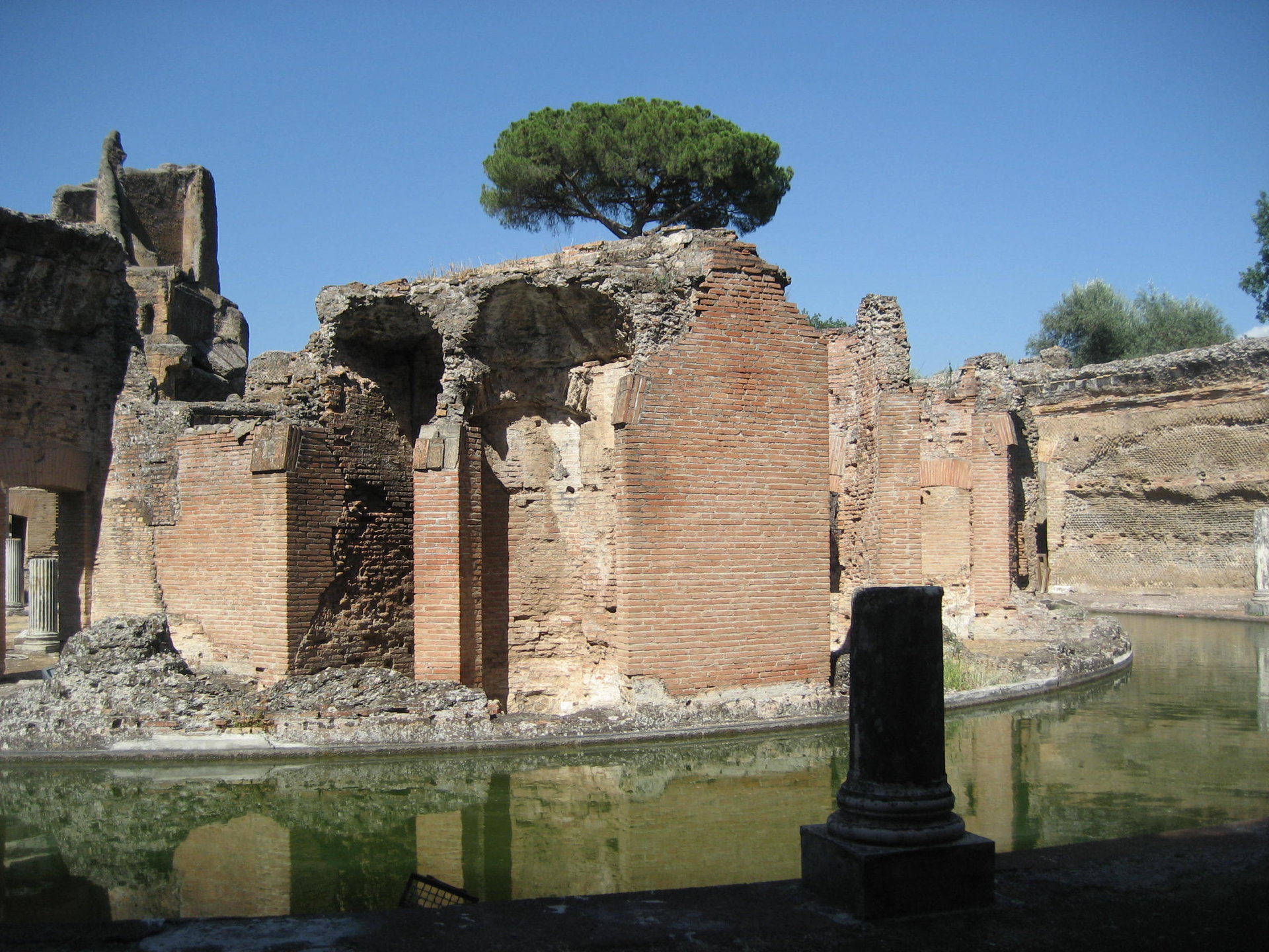 H. Villa 8.JPG