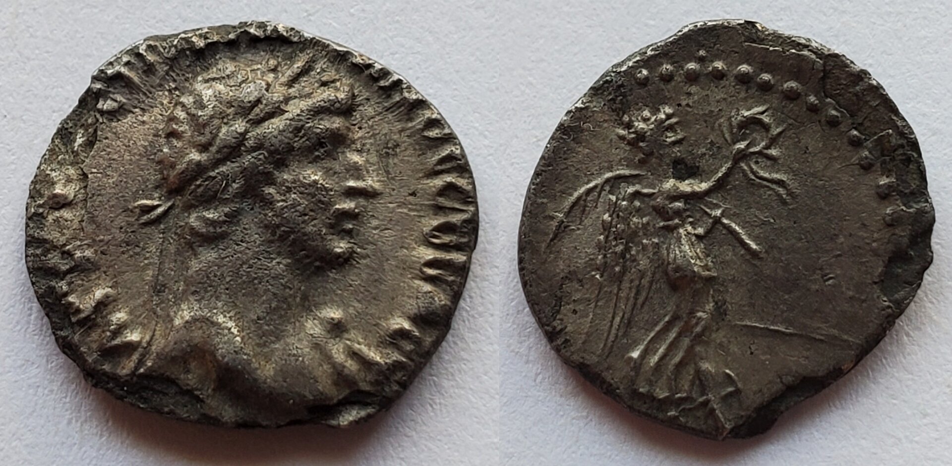 Hadrian AR hemidrachm Cappadocia nike.jpg