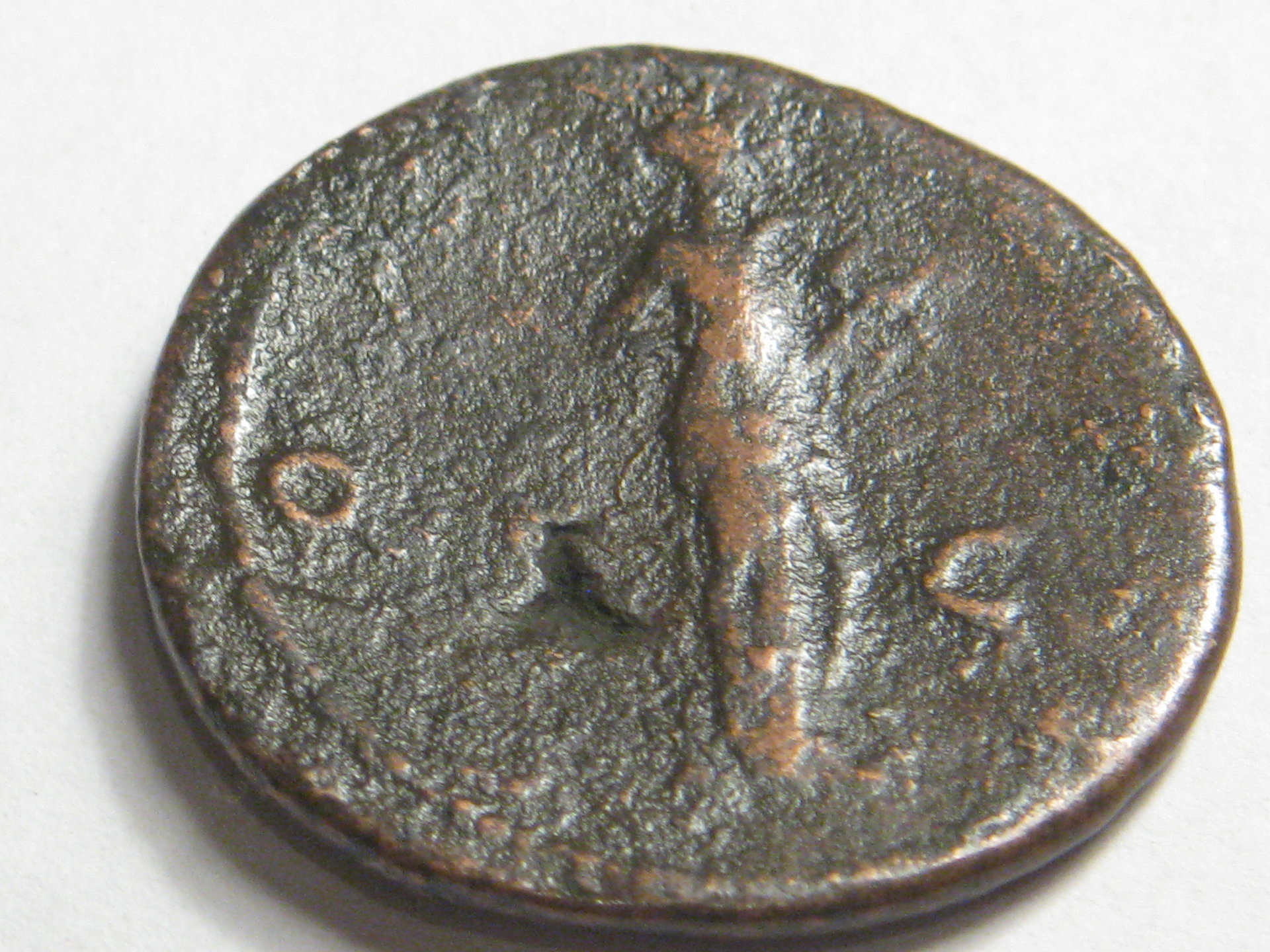hadrian dupondius crispus follis  1st app. of verdi-care 005.JPG