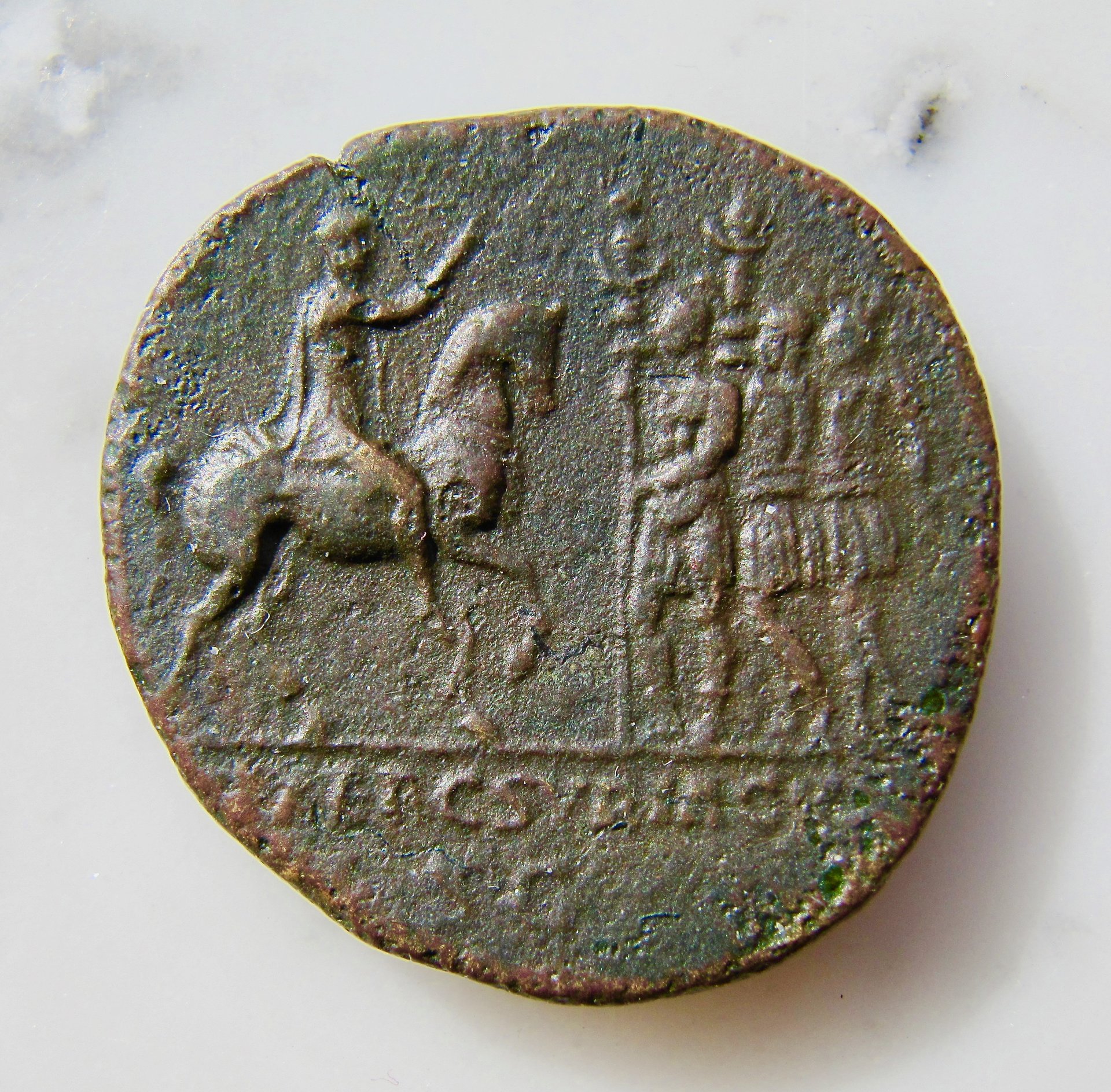 Hadrian Sestertius Execituus Syriacus REV1 N - 1.jpg