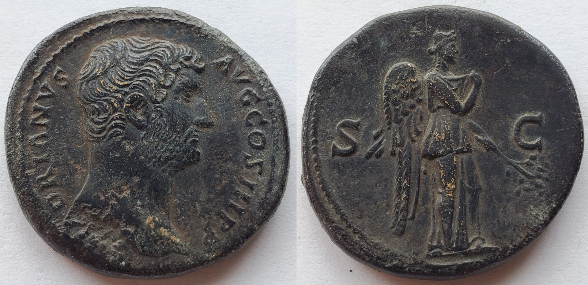 Hadrian sestertius nemesis.jpg