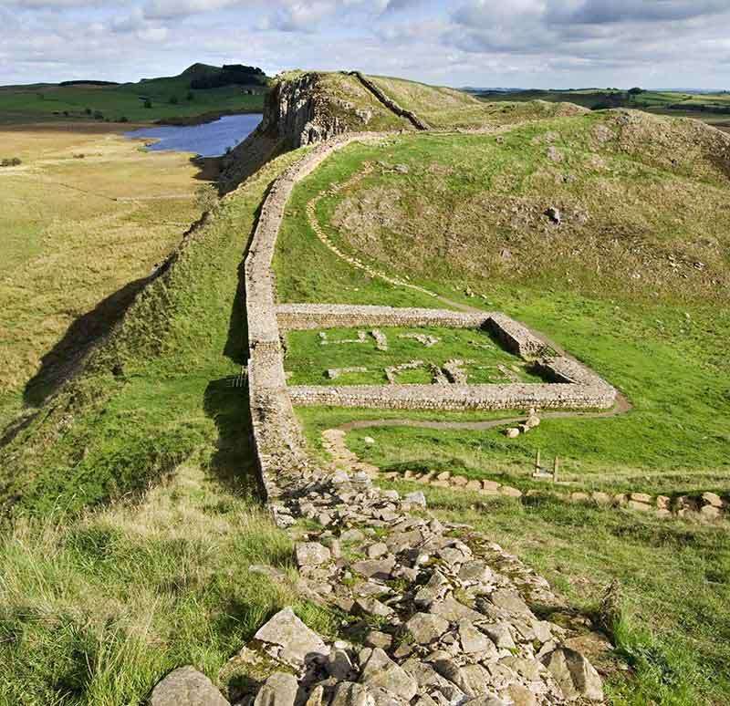 hadrians-wall-castle-nick-milecastle-cropped.jpg