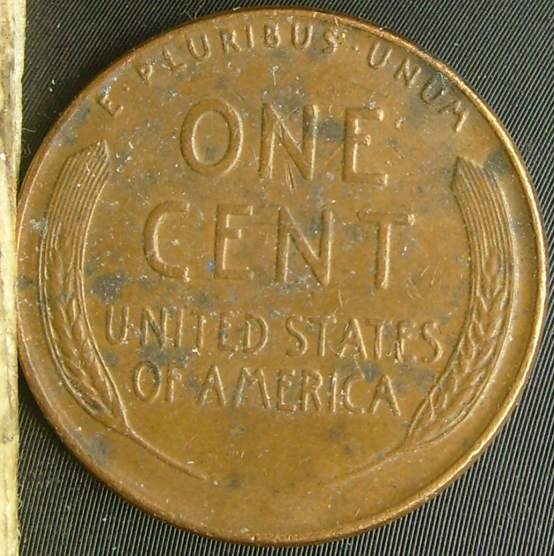 Heavy 1953 Lincoln penny 008.jpg