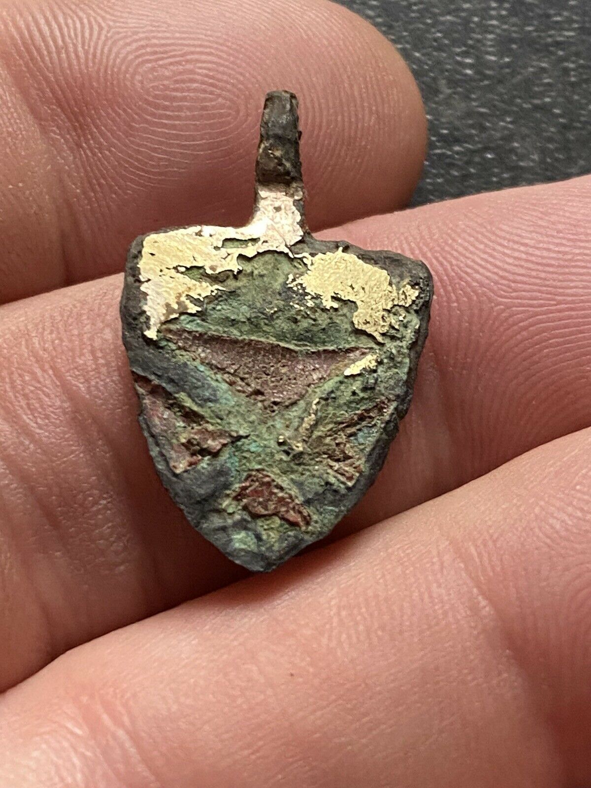 HERALDRY, RICHARD BRUCE HARNESS PENDANT,  FRONT.jpg