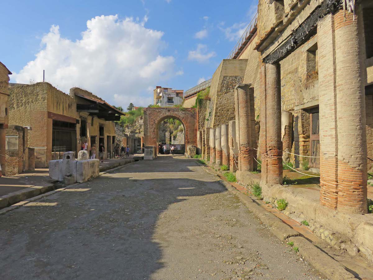Herculaneum main street.jpg