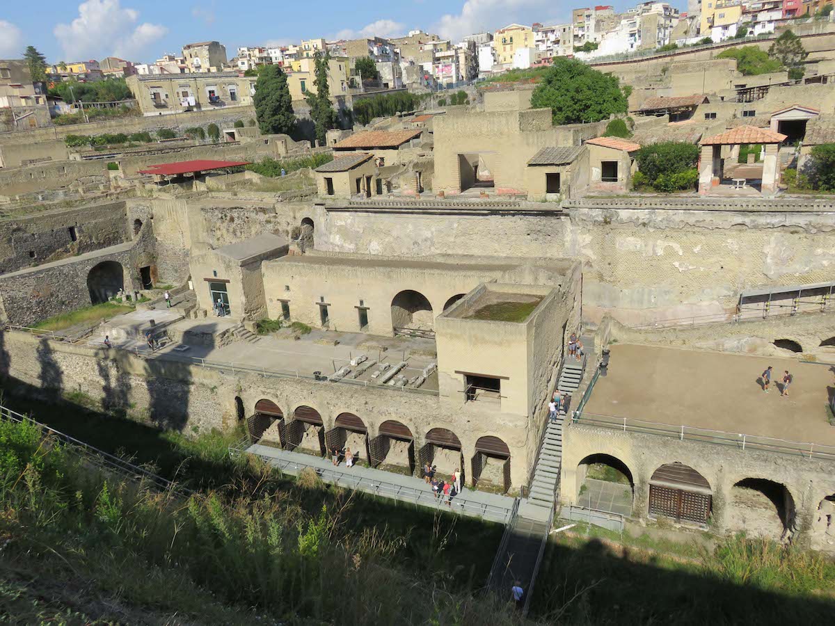 Herculaneum overview dock area2.jpg