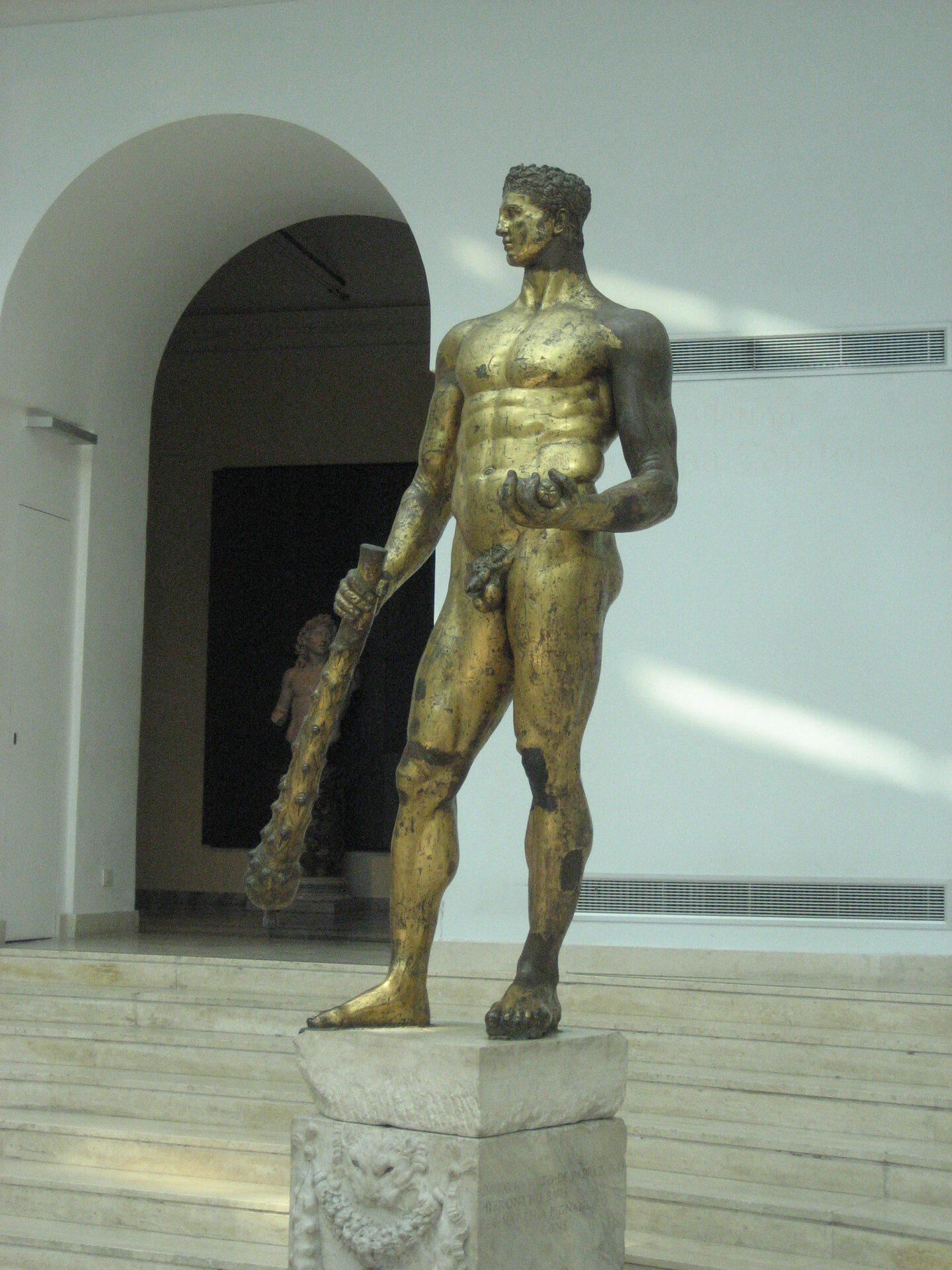 Hercules statue Rome 2008 2.JPG