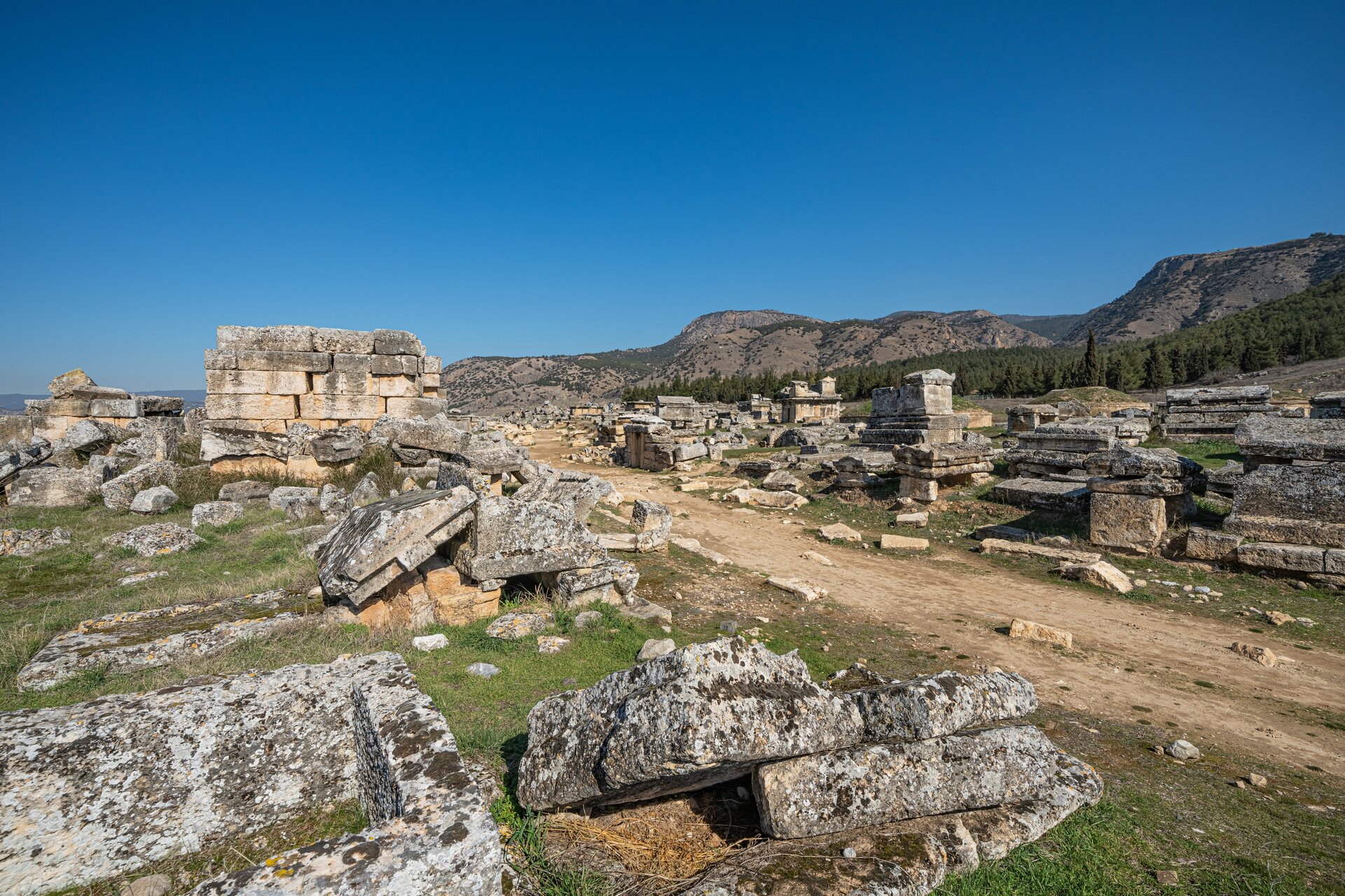 Hierapolis_03.jpg