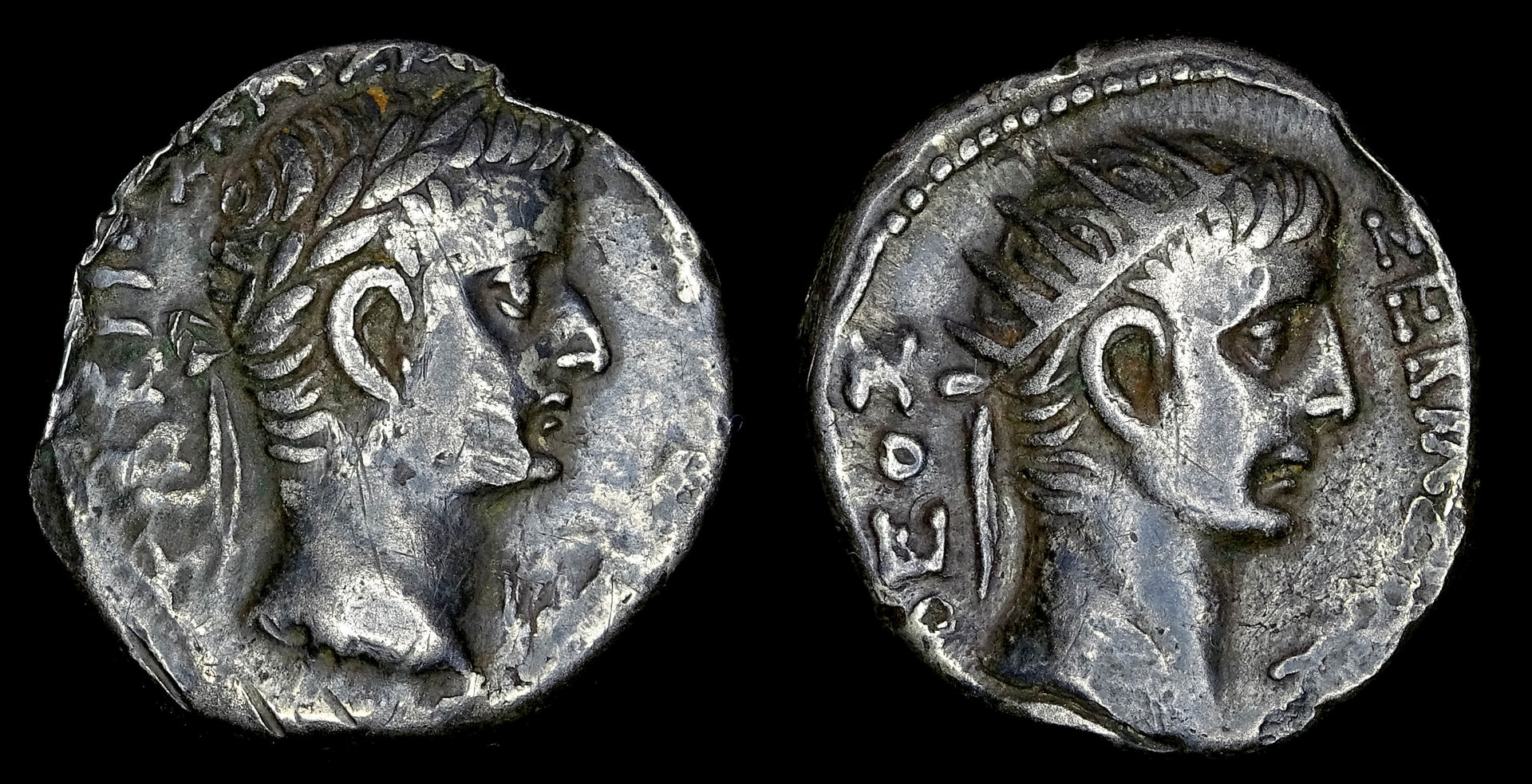 I Tiberius RPC 5089 tetradrachme Theos Sebastos 3a nr 026.jpg