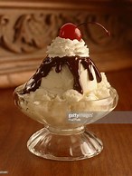 ICE CREAM SUNDAE.jpg