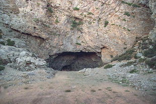 Ideon-Andron-Höhle.jpg
