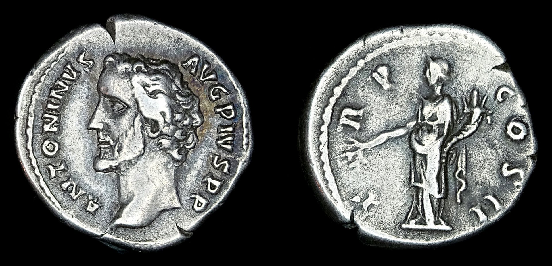 III Antoninus Pius 0042 var left Pax 7-0628.jpg
