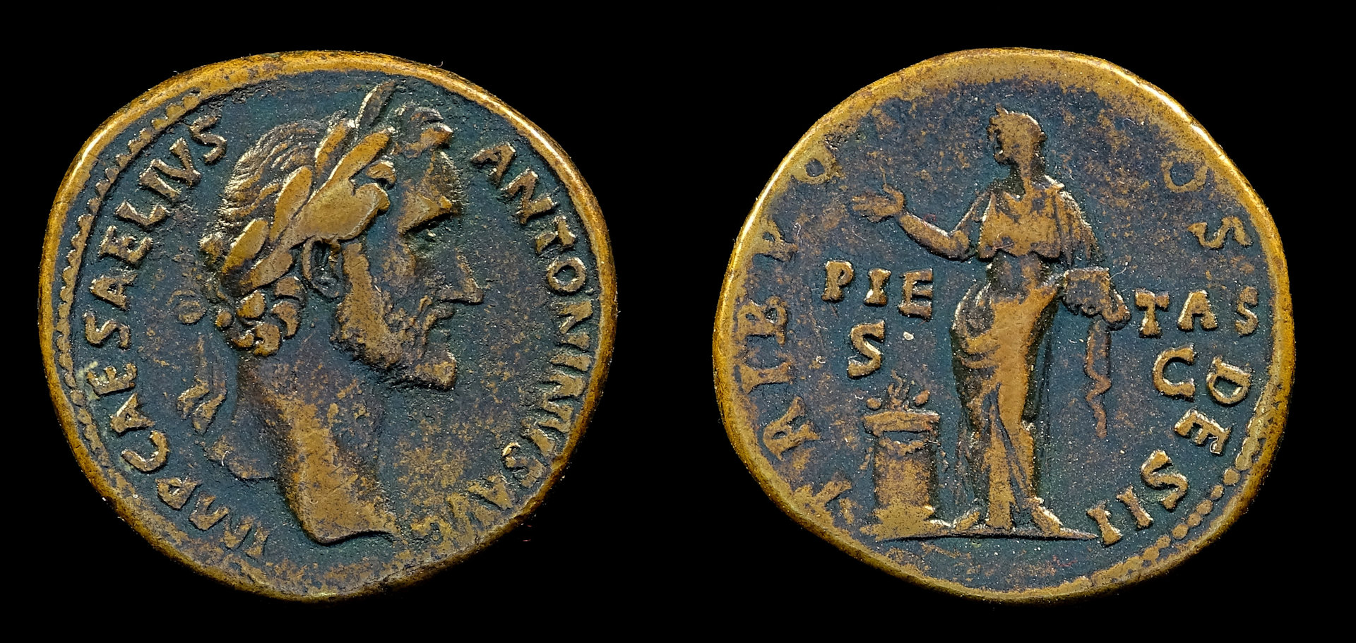III Antoninus Pius 0523 var Pietas left PIE-TAS 7-0427.jpg